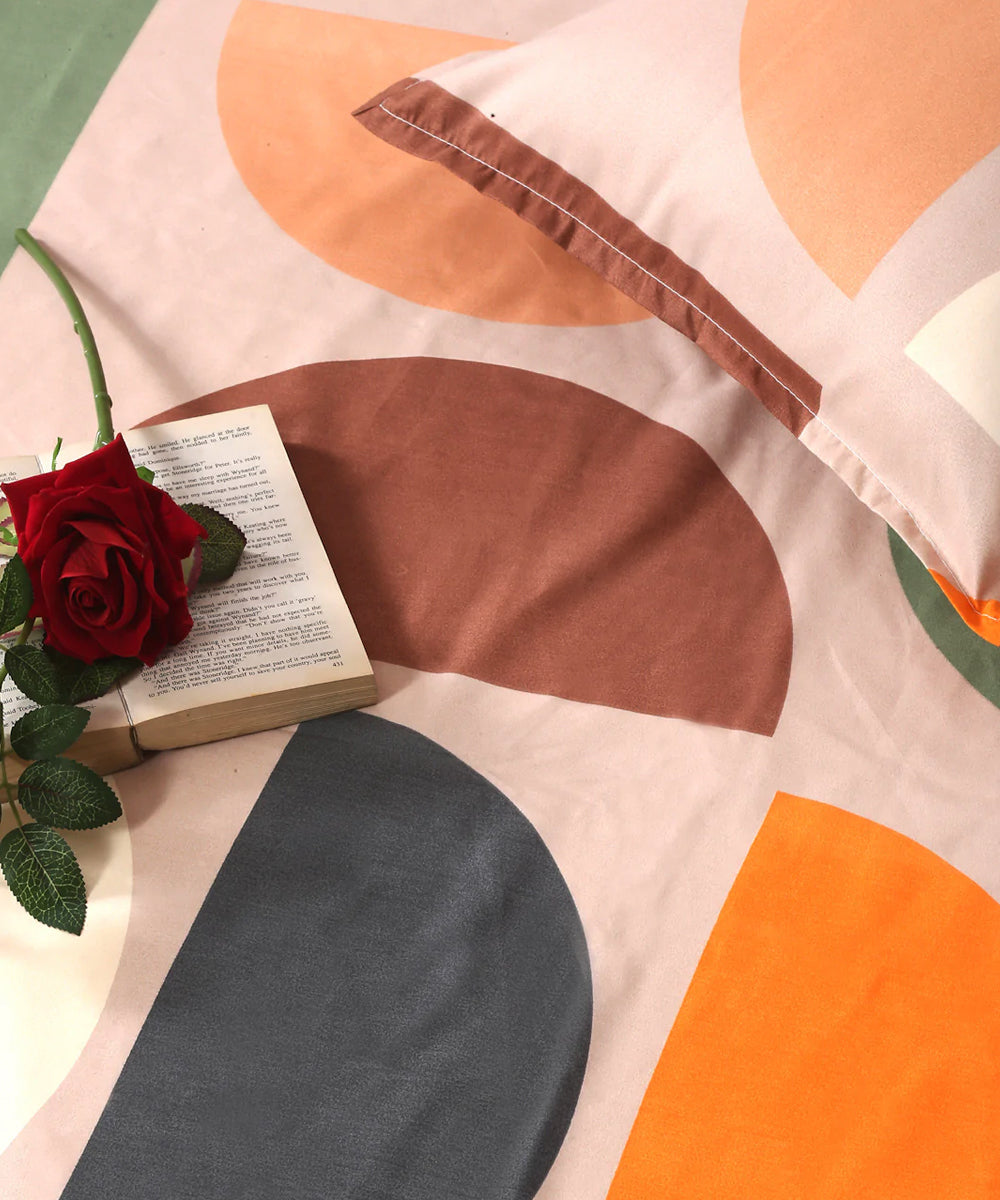 Multi Color Flat Double Bedsheet With 2 Pillow Covers