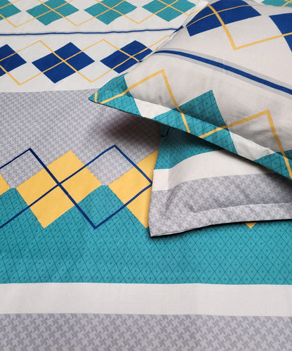 Multi Colour Flat Double Bedsheet With 2 Pillow Covers