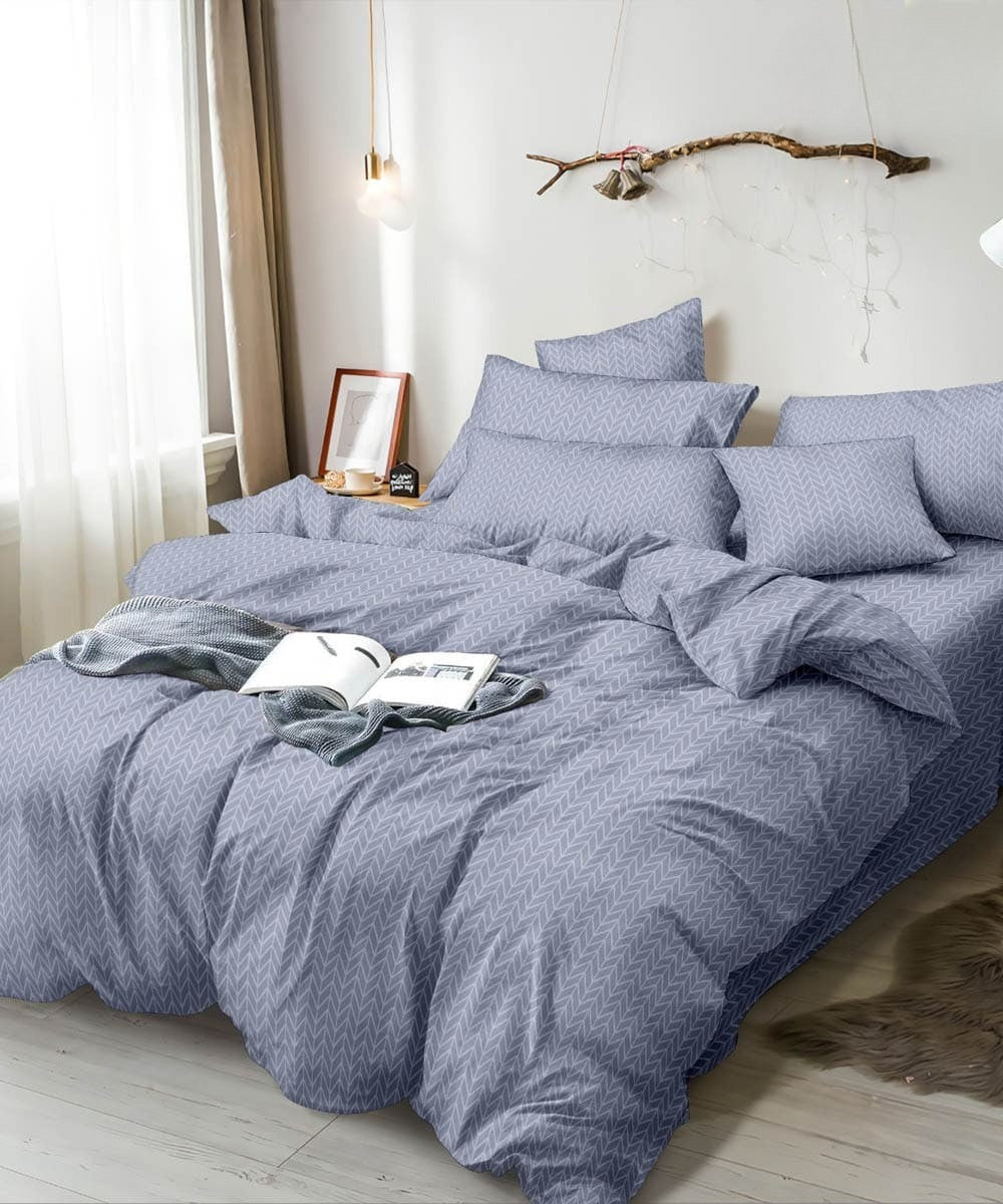 Parallel Bliss Flat King Bedsheet With 2 Pillow Covers